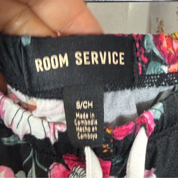 Room Service, Floral Black Pajama Set. Size Small. In excellent condition! - Picture 6 of 9